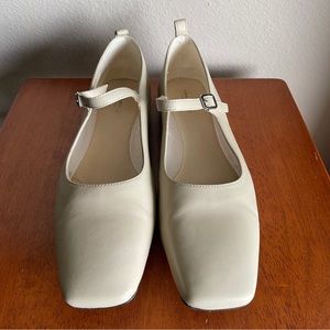 Vagabond Women’s Delia Mary Jane’s  White Leather Size 11